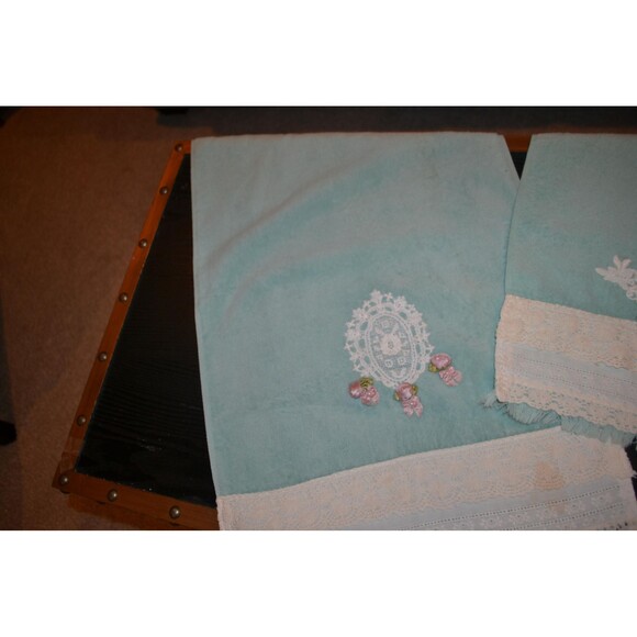 Vintage Towels Shabby Cottage Core French Country Hand Finger Washcloth - Picture 5 of 6